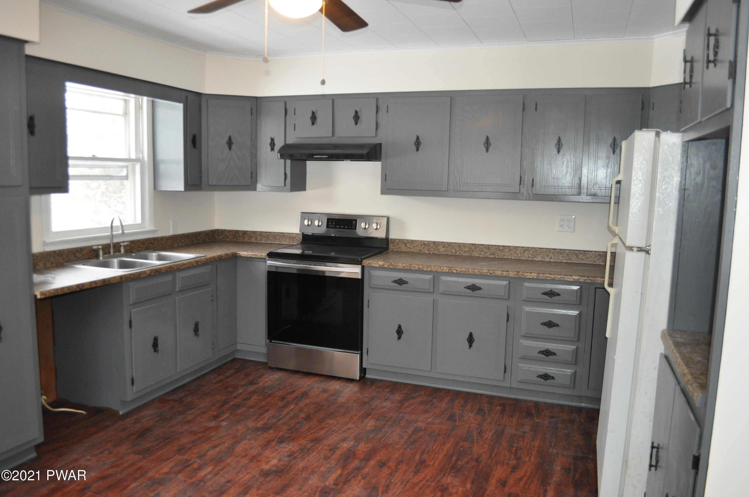 1009 Advent Road Lake Ariel, PA 18436 - Photo 5 of 29