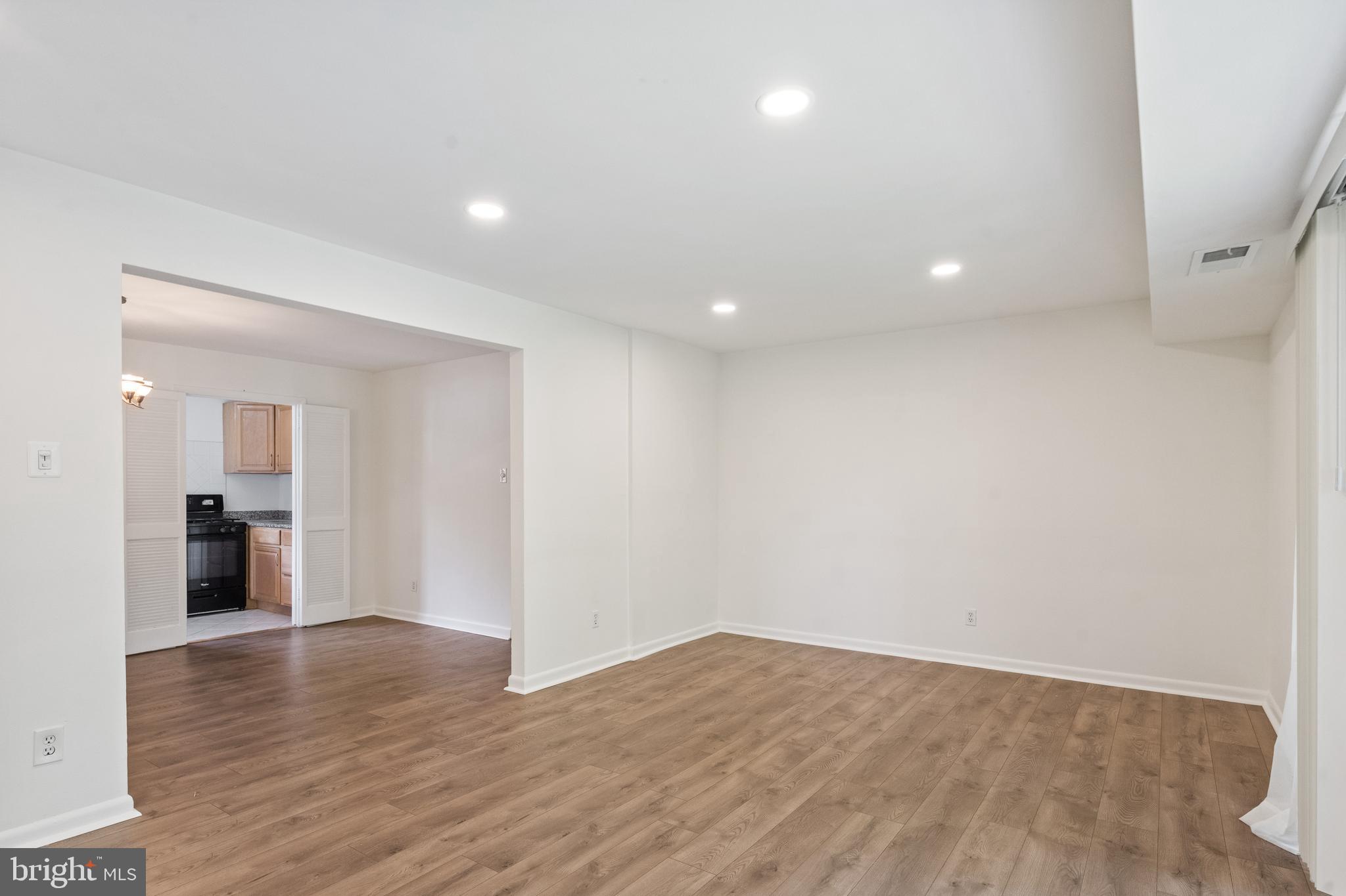 11606 Vantage Hill Road, Unit 12B Reston, VA 20190 - Photo 11 of 29