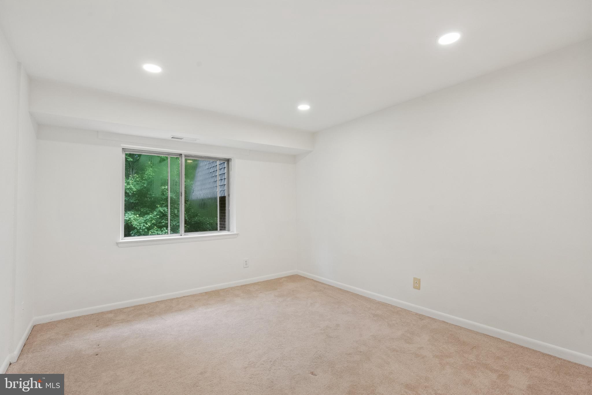 11606 Vantage Hill Road, Unit 12B Reston, VA 20190 - Photo 20 of 29