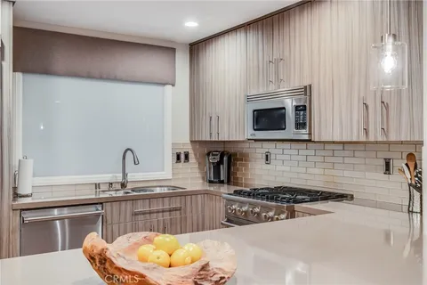 $1,677,000 | 247 Calliope Street, Laguna Beach, CA 92651