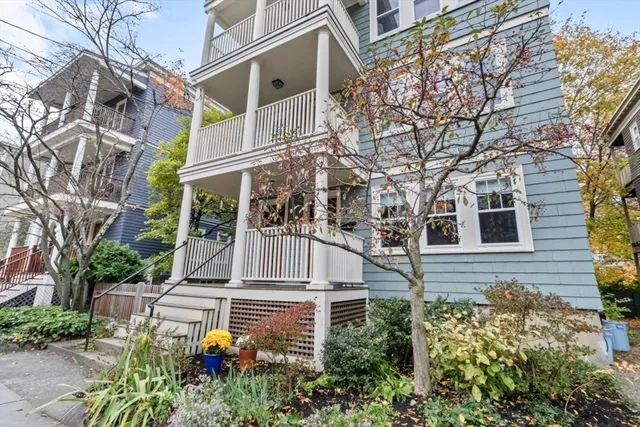 $910,000 | 31 Chilton Street, Unit 1, Cambridge, MA 02138