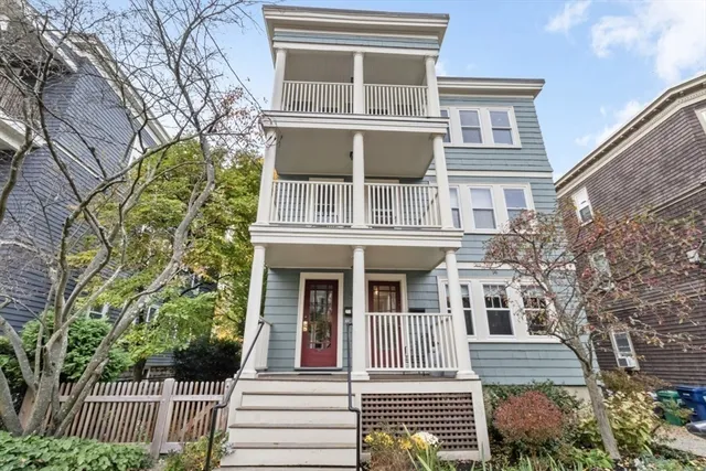 $910,000 | 31 Chilton Street, Unit 1, Cambridge, MA 02138