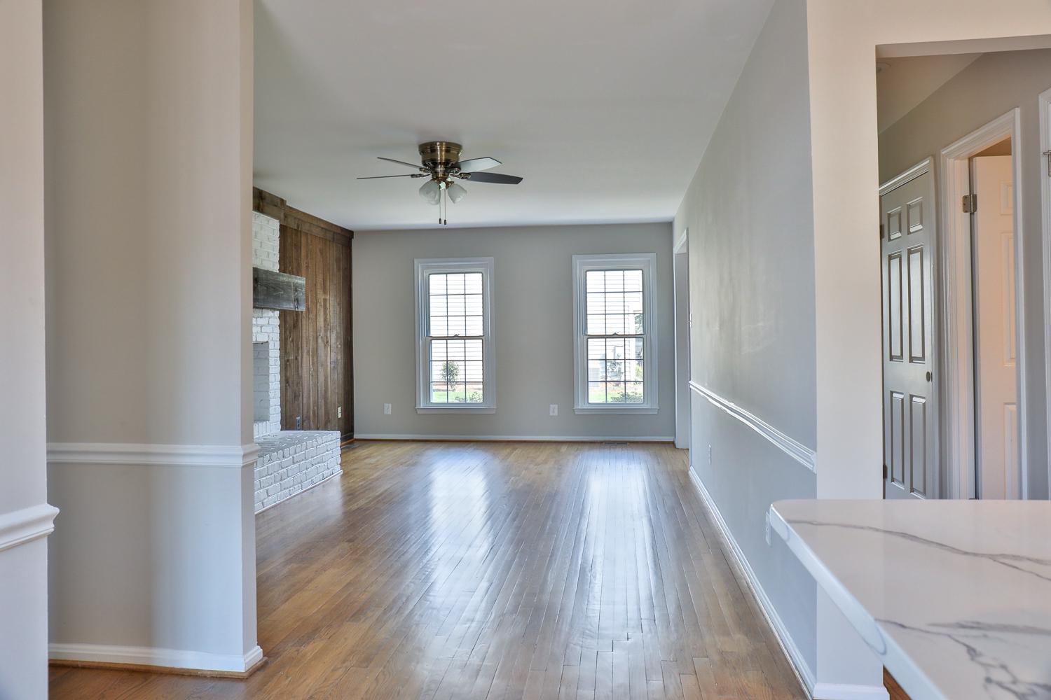 5423 Rilian Court Burke, VA 22015 - Photo 36 of 67 Spacious, sunlit living area
