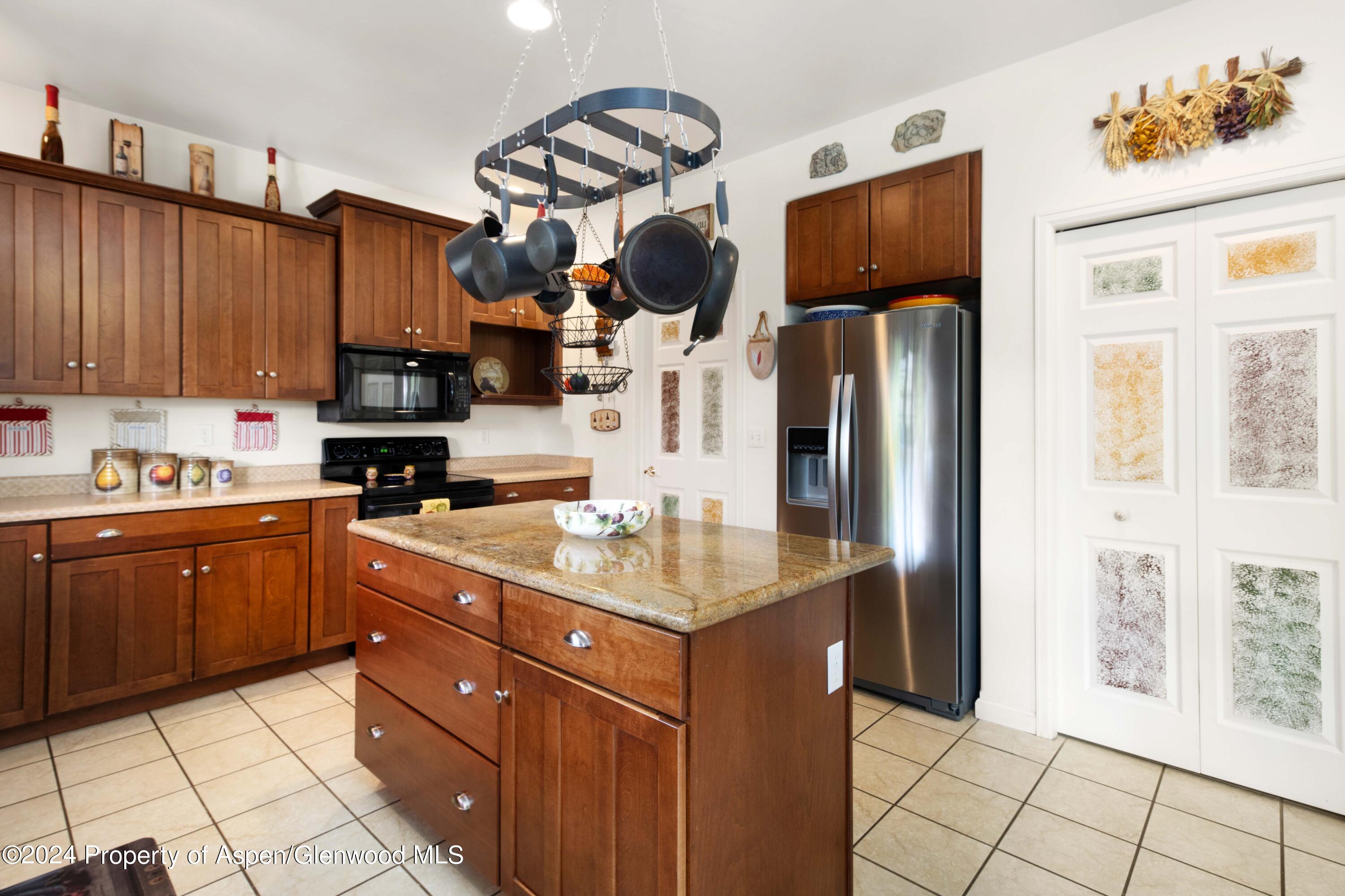 1401 Fir Court Rifle, CO 81650 - Photo 17 of 33 Kitchen