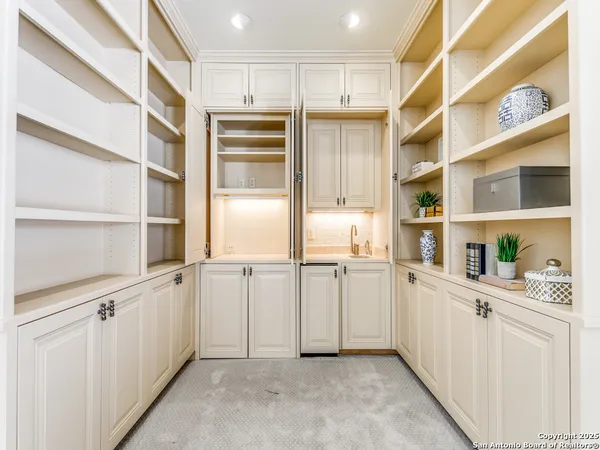 $3,750 | 7897 Broadway, Unit 1001, San Antonio, TX 78209