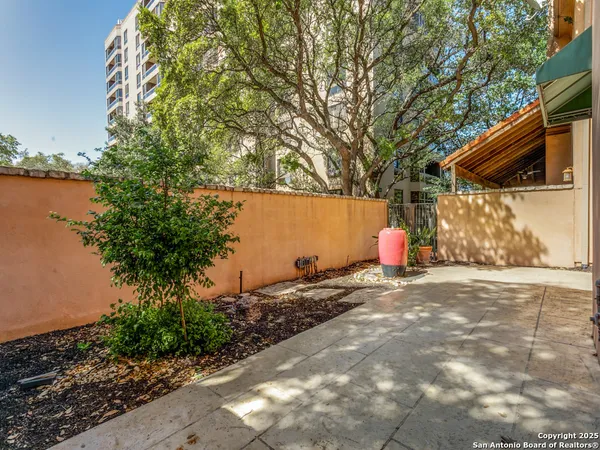 $3,750 | 7897 Broadway, Unit 1001, San Antonio, TX 78209