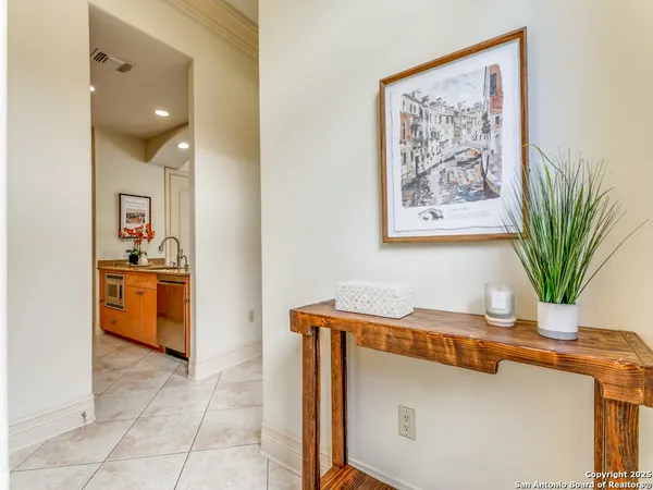 $3,750 | 7897 Broadway, Unit 1001, San Antonio, TX 78209