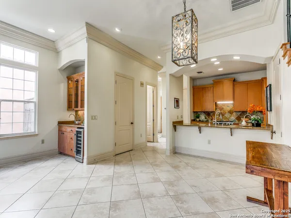 $3,750 | 7897 Broadway, Unit 1001, San Antonio, TX 78209