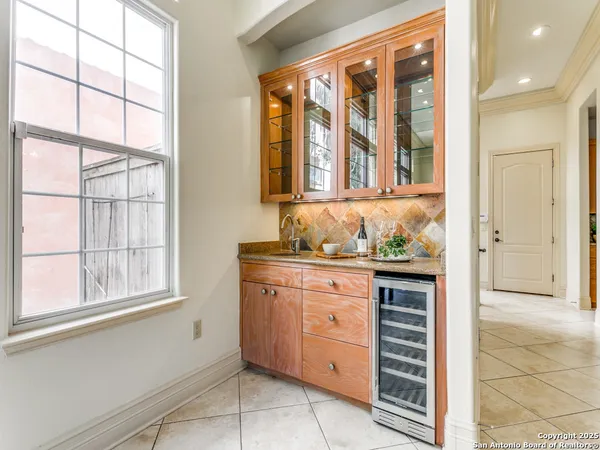 $3,750 | 7897 Broadway, Unit 1001, San Antonio, TX 78209