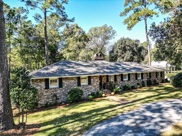 $739,999 | 110 Carroll Court, Summerville, SC 29483