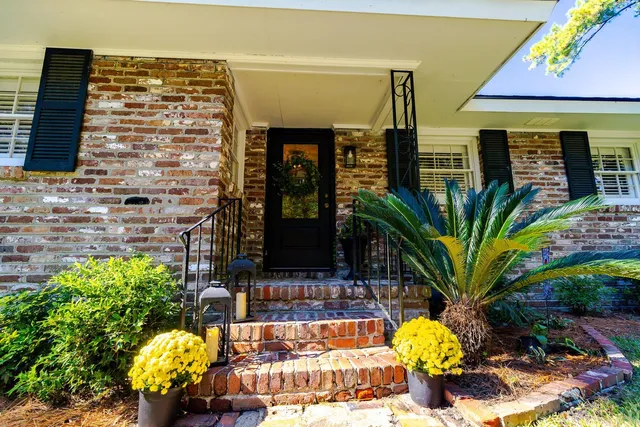 $739,999 | 110 Carroll Court, Summerville, SC 29483