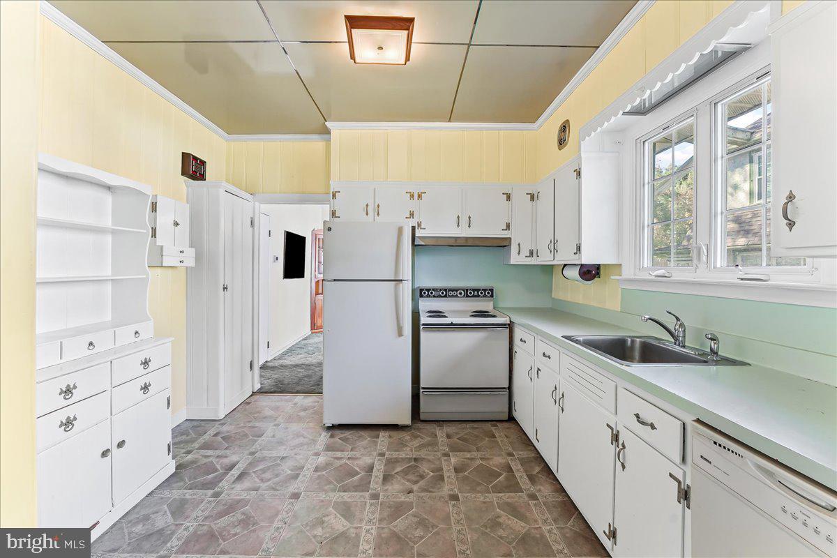 89 Saxer Avenue Springfield, PA 19064 - Photo 8 of 29