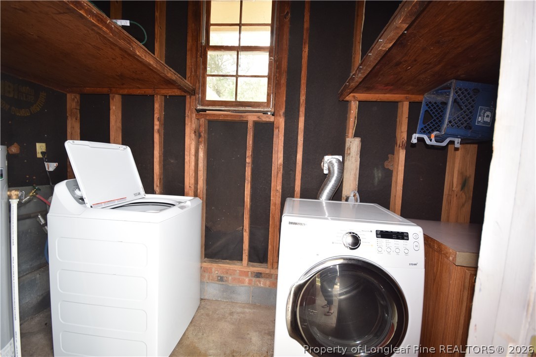 108 South 6th Street Spring Lake, NC 28390 - Photo 15 of 20 a utility room with dryer and washer