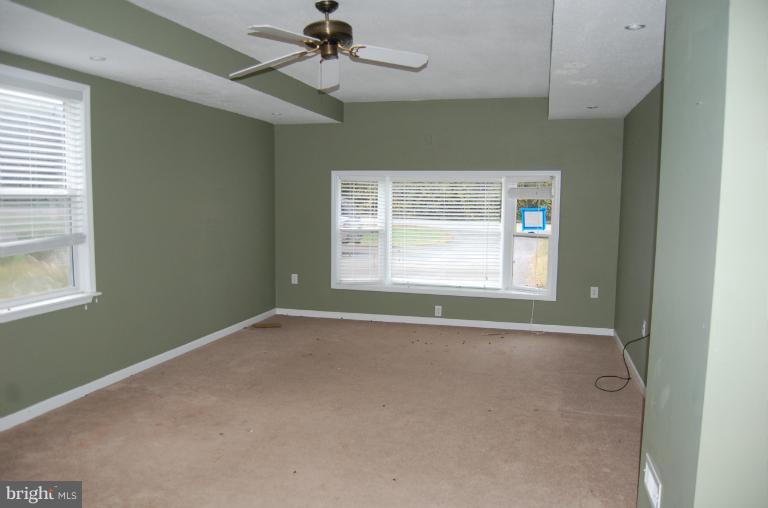 945 Court House Point Road Chesapeake City, MD 21915 - Photo 8 of 9 Family Room