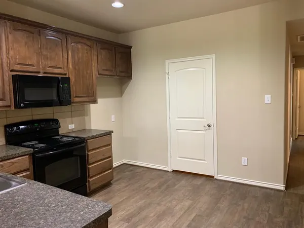 $1,950 | 2107 Colby Lane, Wylie, TX 75098