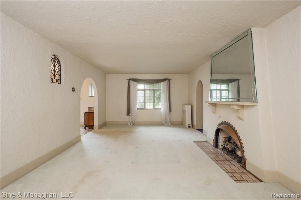 561 Middlesex Road Grosse Pointe Park, MI 48230 - Photo 7 of 53