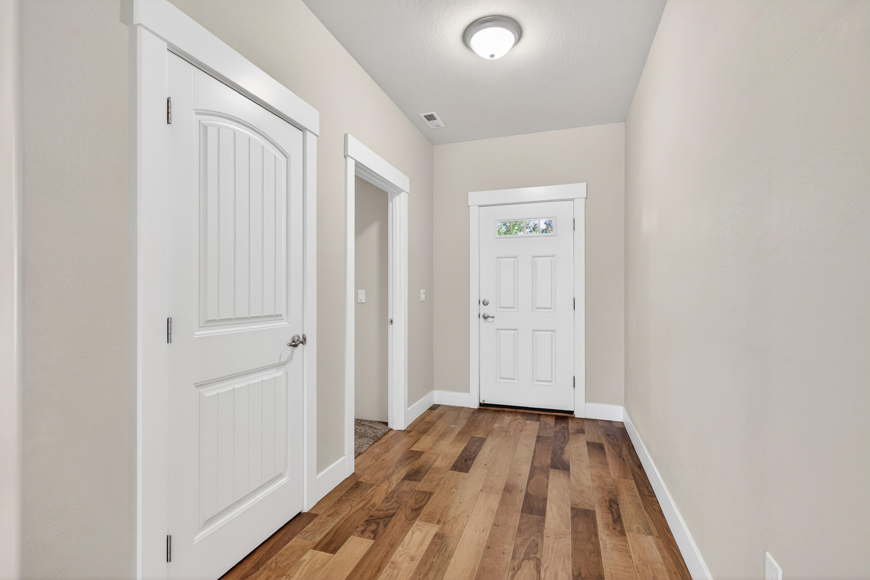 989 Pendleton Drive Medford, OR 97501 - Photo 10 of 26 06-6