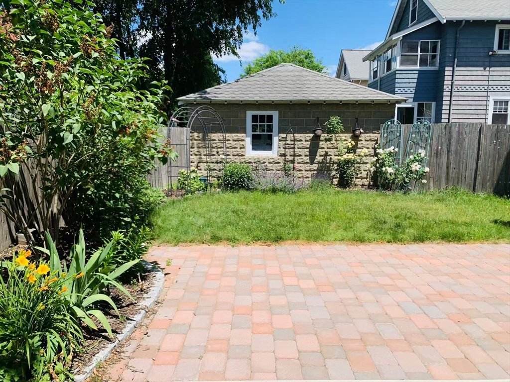 30 Crescent Road, Unit 30 Belmont, MA 02478 - Photo 15 of 17