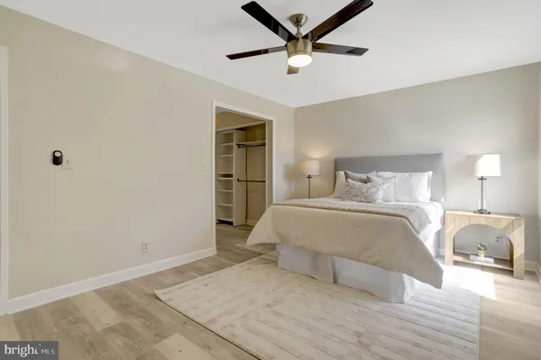 $385,000 | 7800 Dassett Court, Unit 204, Annandale, VA 22003