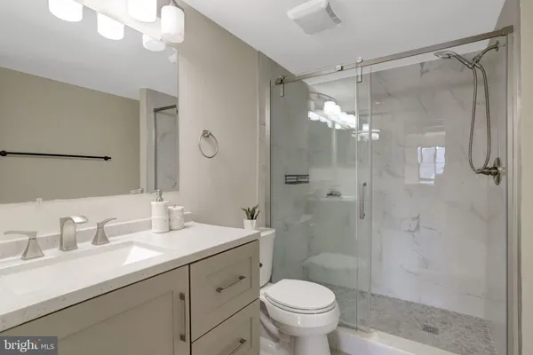 $385,000 | 7800 Dassett Court, Unit 204, Annandale, VA 22003