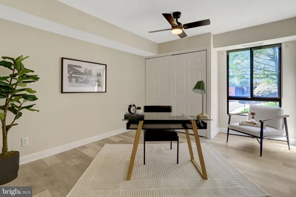 $385,000 | 7800 Dassett Court, Unit 204, Annandale, VA 22003