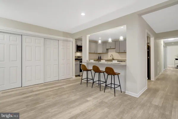 $385,000 | 7800 Dassett Court, Unit 204, Annandale, VA 22003