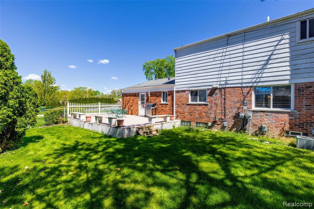 1007 Vernier Road Grosse Pointe, MI 48236 - Photo 30 of 50