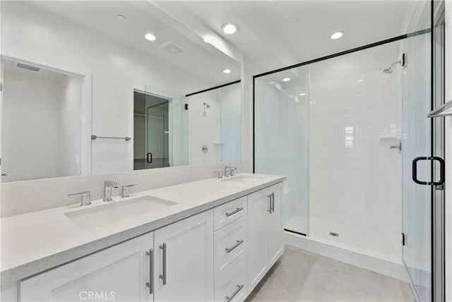 $5,000 | 19071 Main Street, Unit 125, Huntington Beach, CA 92648