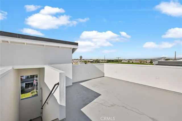 $5,000 | 19071 Main Street, Unit 125, Huntington Beach, CA 92648
