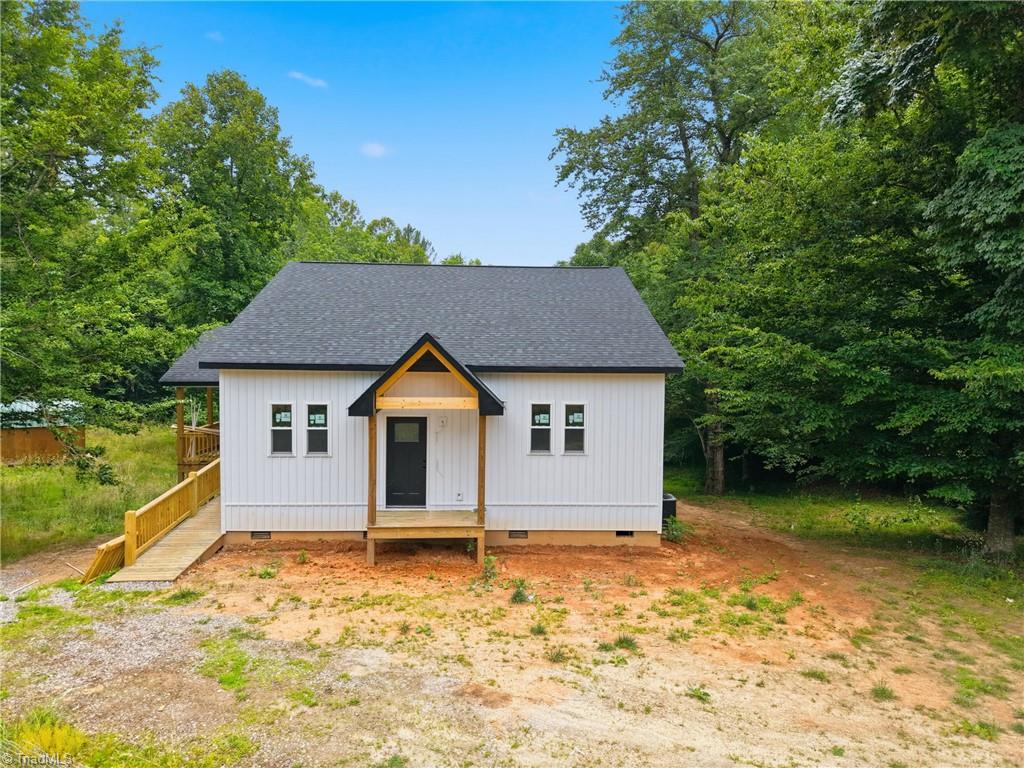 625 Gunters Hill Road Boomer, NC 28606 - Photo 3 of 37