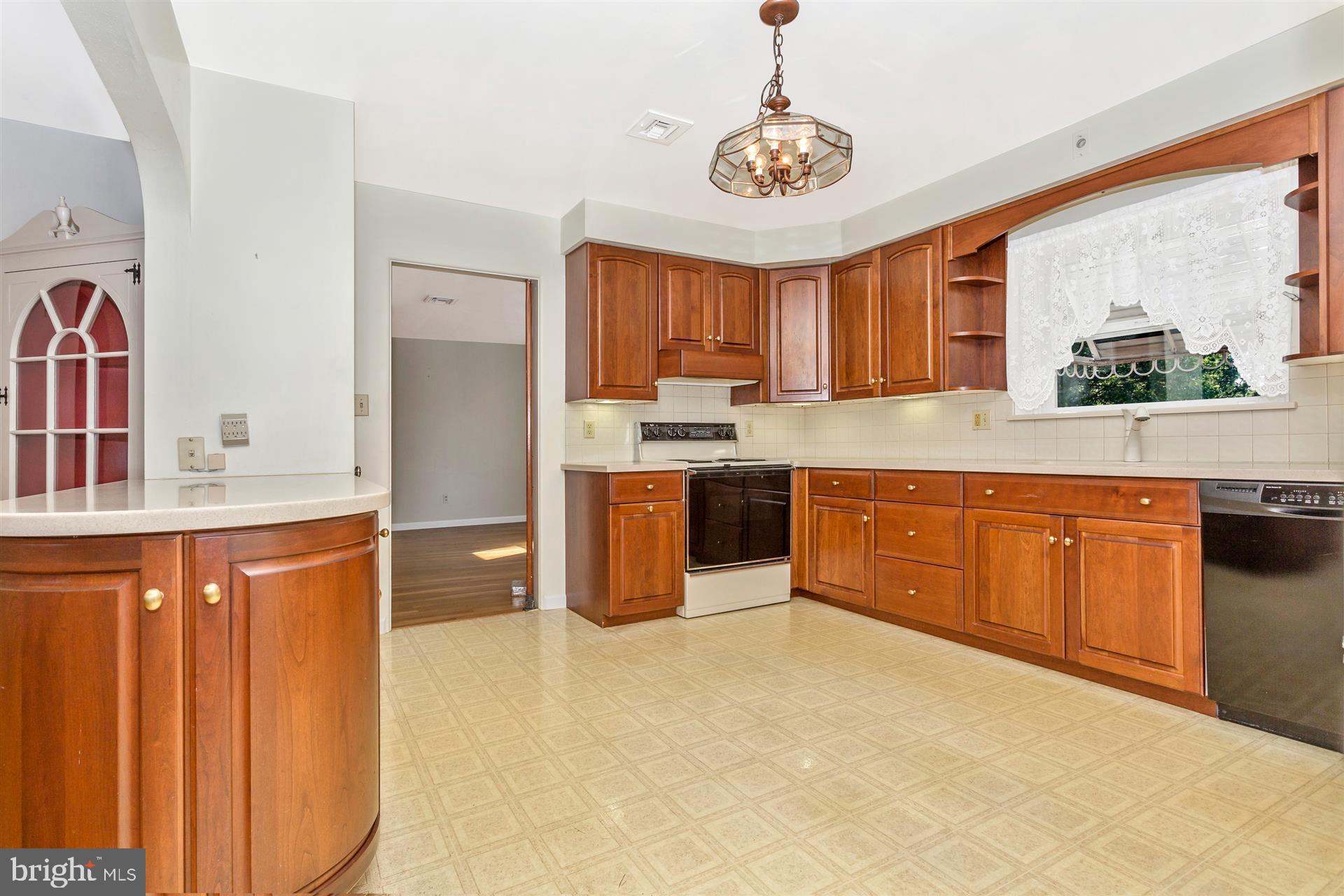 4340 Paradise Road Dover, PA 17315 - Photo 20 of 30 Kitchen