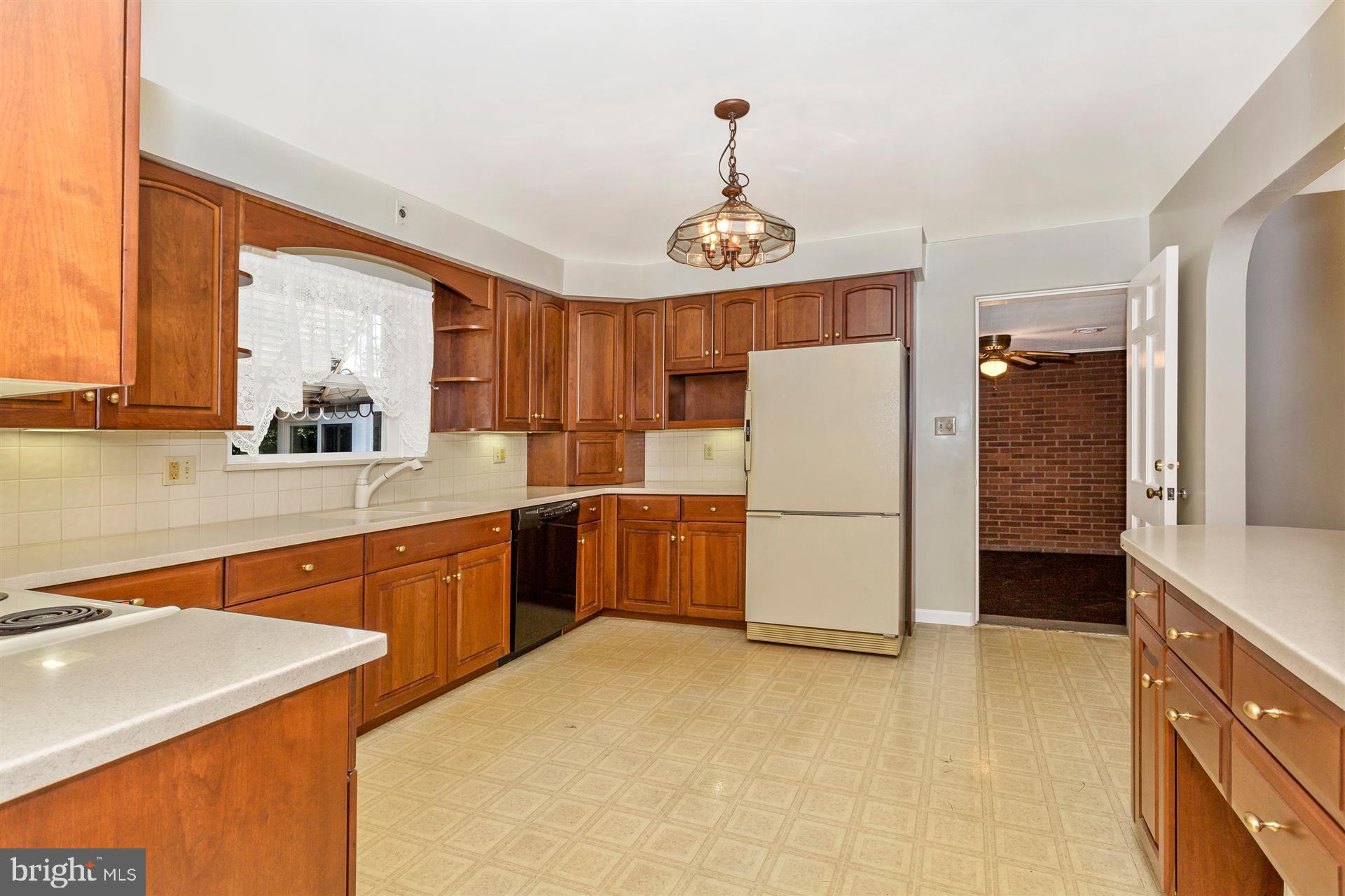 4340 Paradise Road Dover, PA 17315 - Photo 21 of 30 Kitchen