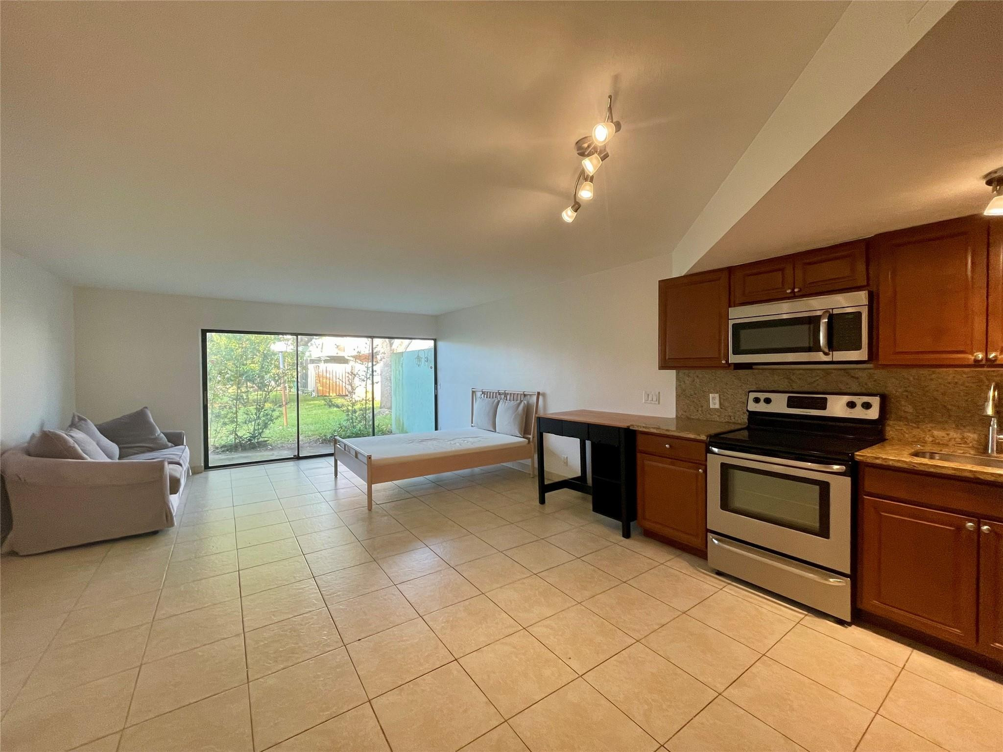 41 Deer Creek Road, Unit G110 Deerfield Beach, FL 33442 - Photo 3 of 40 Photo 3