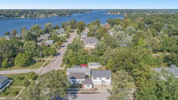 $420,000 | 206 North Lake Avenue, Unit A & B, Spring Lake, MI 49456