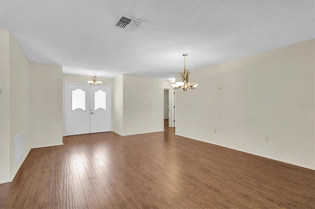 9433 Stonewall Lane New Port Richey, FL 34655 - Photo 5 of 57