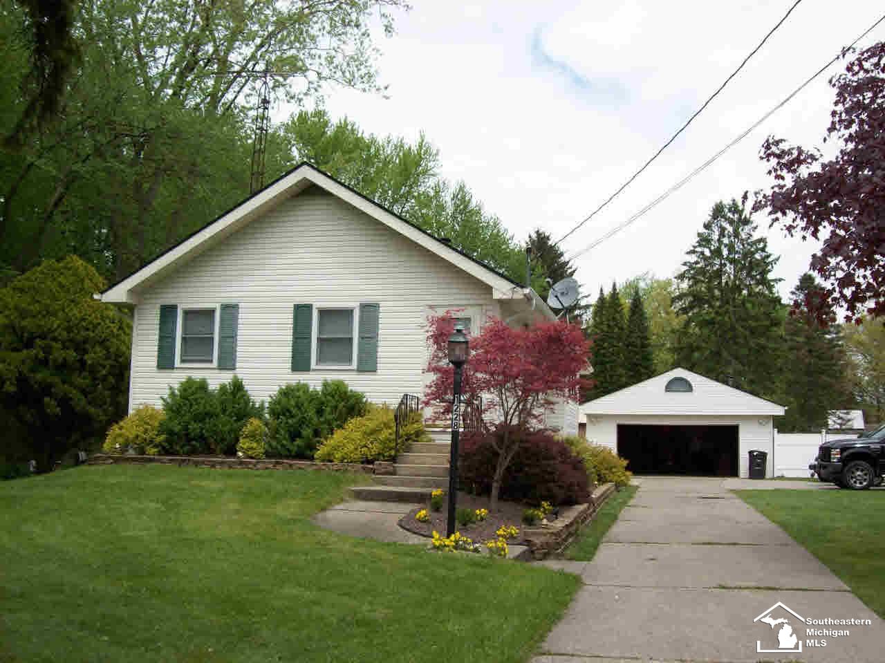 1228 Smith Road Temperance, MI 48182 - Photo 1 of 21