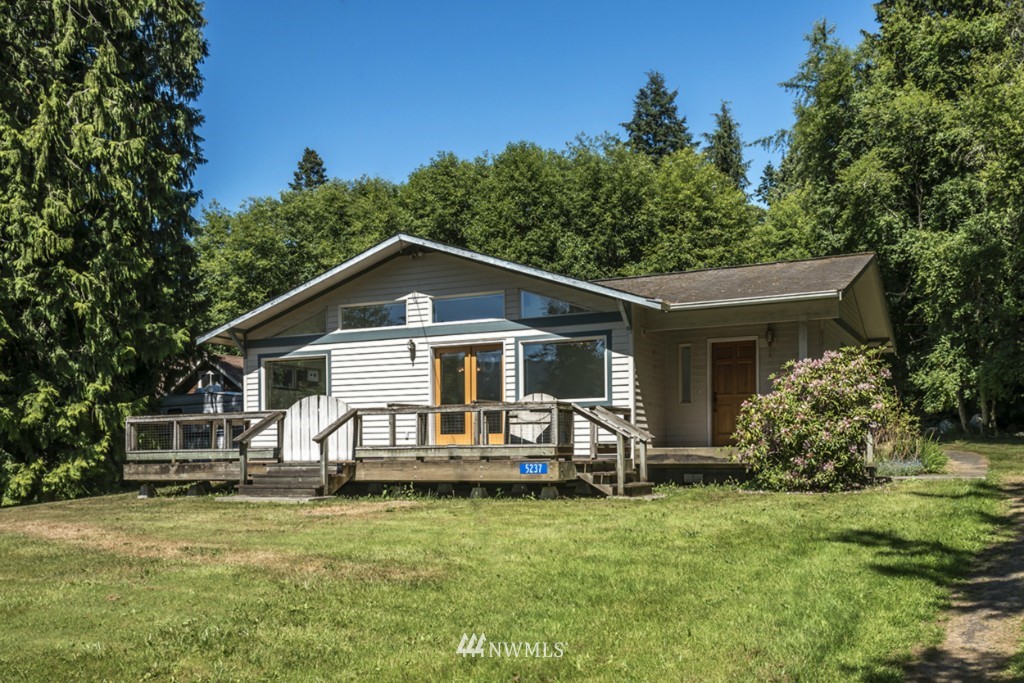 5237 West Shore Road Anacortes, WA 98221 - Photo 1 of 15 Gallery Image 1
