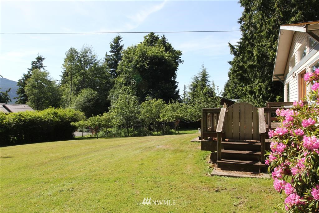 5237 West Shore Road Anacortes, WA 98221 - Photo 2 of 15 Gallery Image 2
