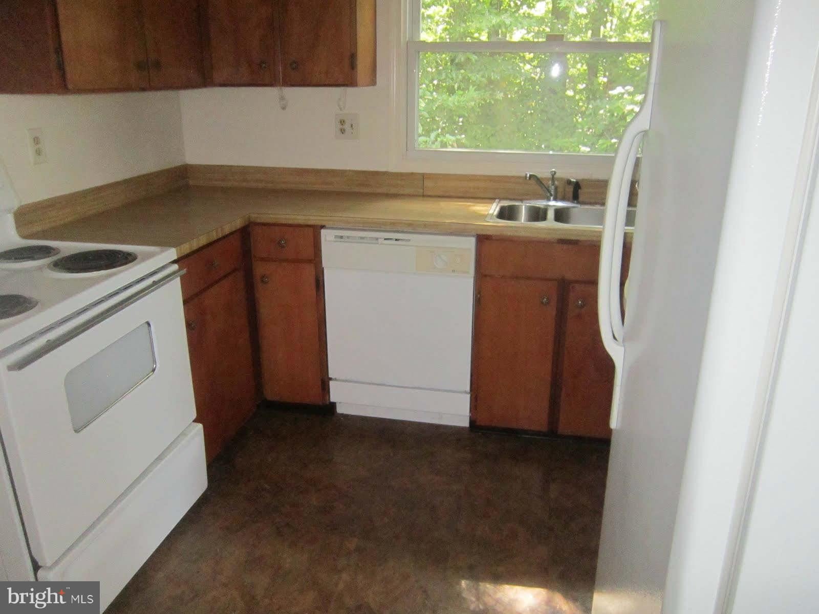 12000 Pierce Road Waldorf, MD 20601 - Photo 12 of 16 Kitchen