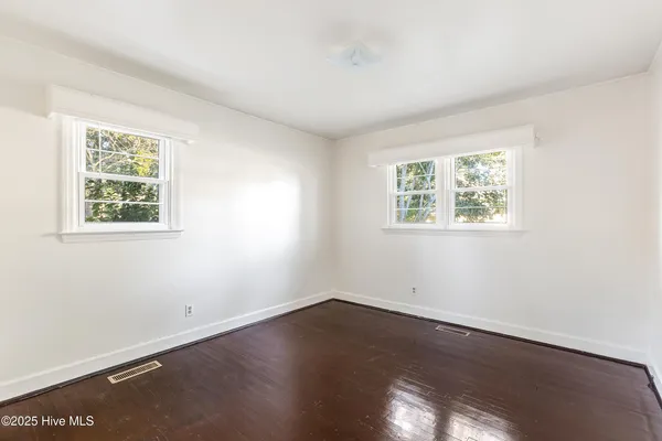 $210,000 | 803 Pinetree Drive, New Bern, NC 28562