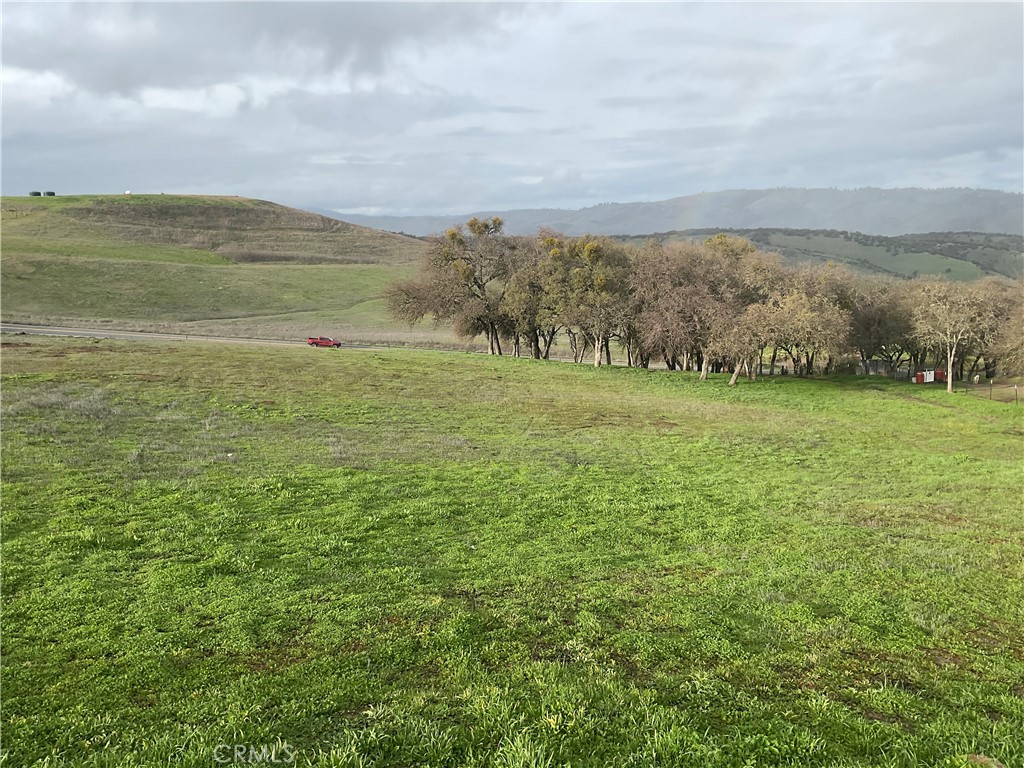 21 Interlake Road Bradley, CA 93426 - Photo 8 of 21