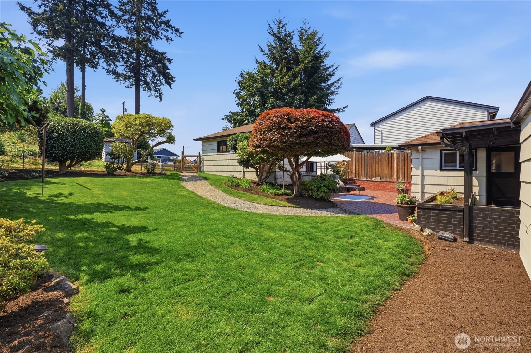 920 Maple Street Edmonds, WA 98020 - Photo 16 of 39 Gallery Image 16