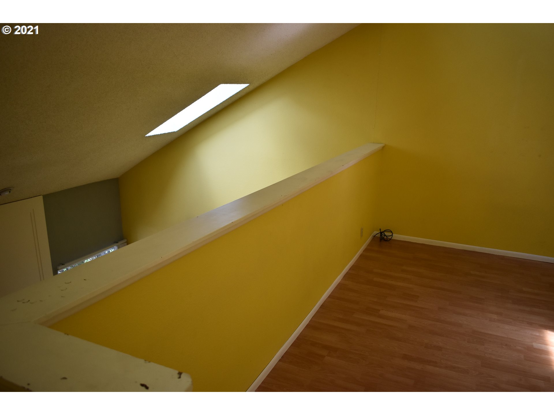 4690 Southwest Comus Place Portland, OR 97219 - Photo 22 of 32 Gallery Image 22
