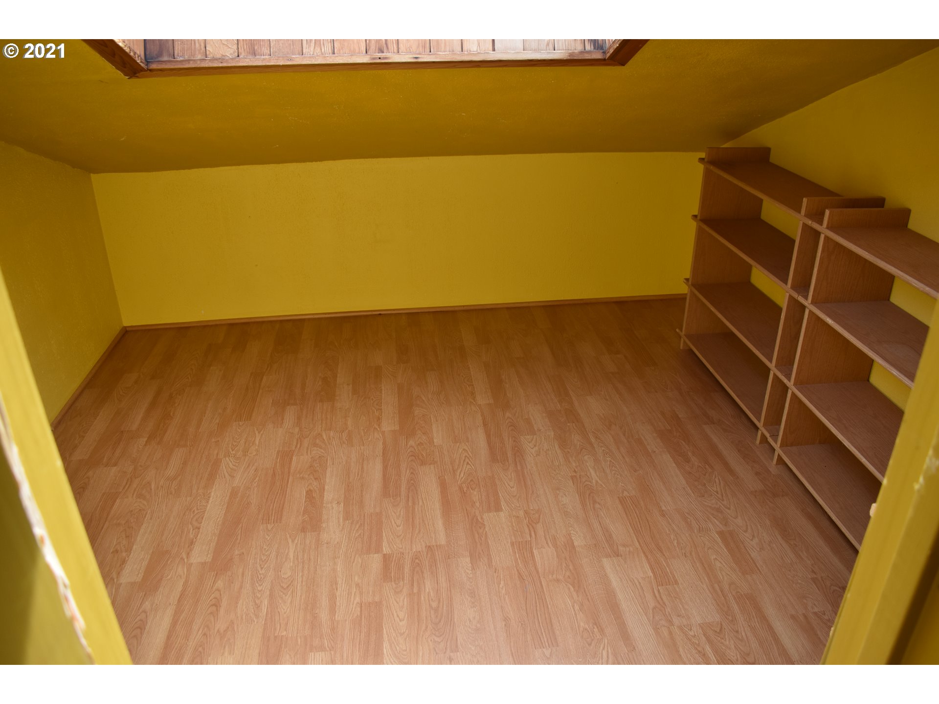 4690 Southwest Comus Place Portland, OR 97219 - Photo 30 of 32 Gallery Image 30