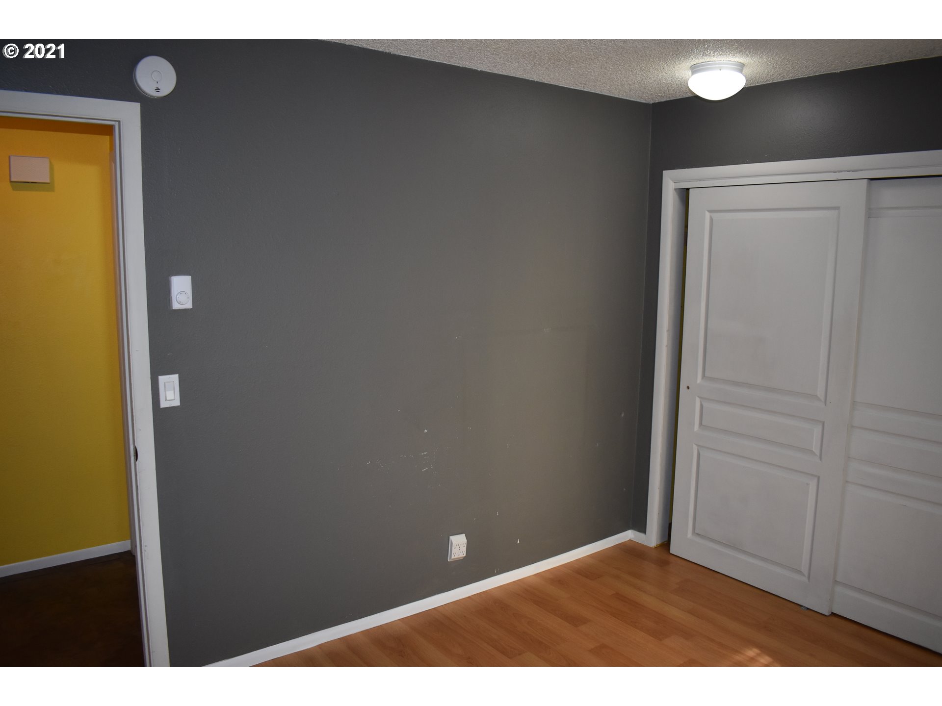 4690 Southwest Comus Place Portland, OR 97219 - Photo 10 of 32 Gallery Image 10