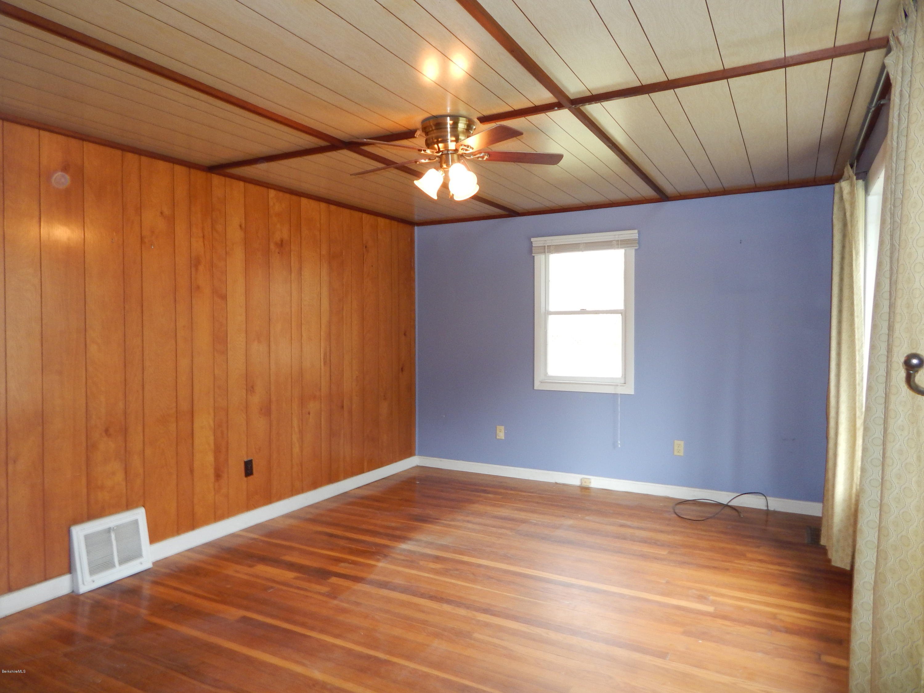 215 Robinson Road Hinsdale, MA 01235 - Photo 5 of 12 DSCN0749