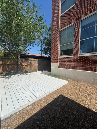 $2,400 | 1312 Live Oak Street, Unit 101, Houston, TX 77003