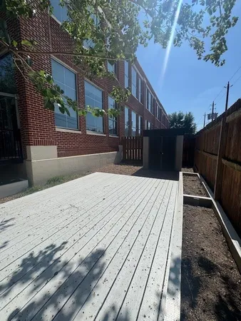 $2,400 | 1312 Live Oak Street, Unit 101, Houston, TX 77003