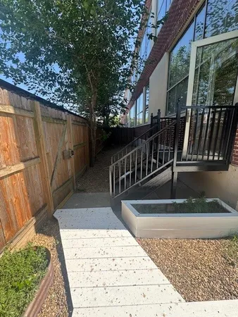 $2,400 | 1312 Live Oak Street, Unit 101, Houston, TX 77003