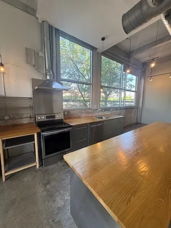 $2,400 | 1312 Live Oak Street, Unit 101, Houston, TX 77003